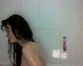 Eleanor - 18yo UK Chick pt3 - in the bath