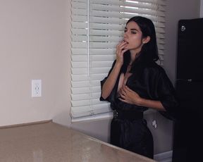 MiaRand-Counter Squirting 2