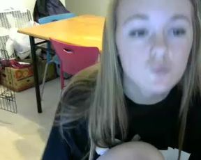 Hornylilfreak cam recording 2015 March 29_11-32-25