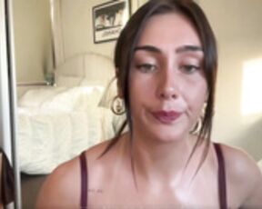 sashabooxx shows off body