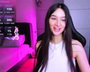 veronica_larson-cb-2025-04-17 1