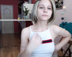 Miasunnyy showing ass hot