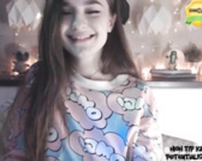 Ashleyraye is so cute and hot