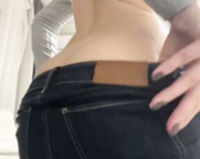 ledy-ok glass dildo pussy 2
