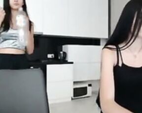 V and friend stream 2018