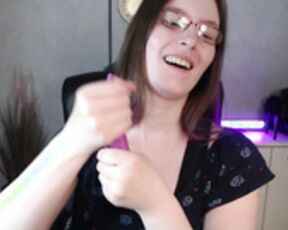 emma_lust94 NN dildo tease
