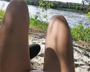 Hotpepper-Sweetpepper outdoors lake