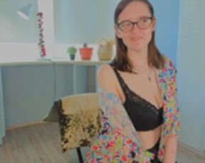 trishdelafontaine bra tease