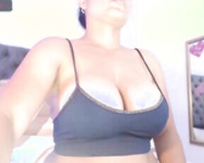 KarenGuzmann Myfreecams 2021-03-09_18-15-32