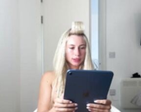 sexysaraxxoo Topless 2