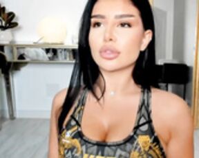 moniqueeass 327
