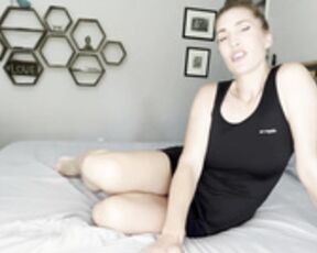 Horny Mom Just Wants The Tip