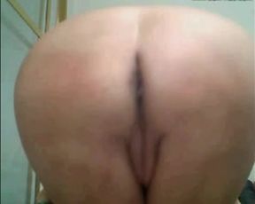granny_shakes_her_big_ass