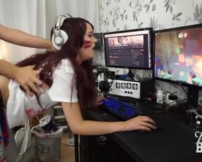 ManyVids Miss Banana While Gaming Premium Video HD