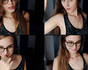 Jacquievalois displaying her body in cam recording 2017-08-16_195458