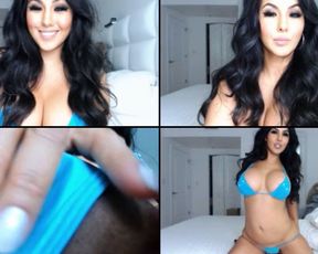 MakaylaDivine playing with a toy fucking herself hard and squirting everywhere in free cam recording 2017-10-03_103116