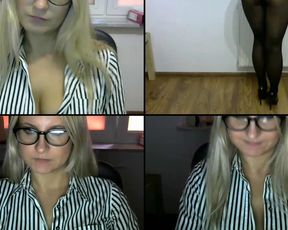 Maarie19 put it in her pussy then sucked her cum off of it then fucked her pussy some more in cam recording 2017-10-05_181949