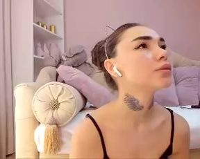 hollyextra 2020-02-05 4