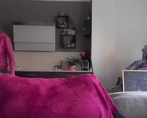 Lauriehot webcam show 2020-02-24_17-35-07_320