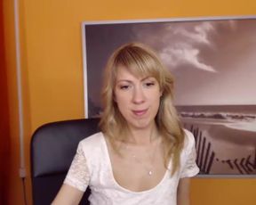 whitefoxone1 shows you how she rides in private premium video 2016-09-12