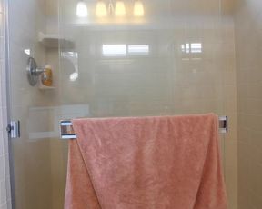 aynmarie Shower Show on 2019-05-24