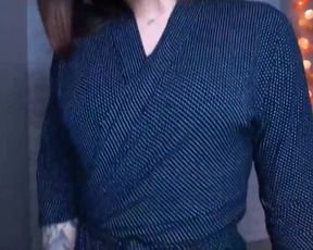 SuperBootyHot (non-nude model)