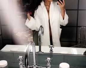 ChloeKhan SnapChat peZB0JTg