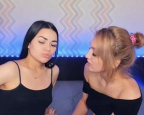 Valensiaeliza webcam show 2020-09-01 23-55-47 808