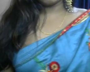 Sophia tamil boobs