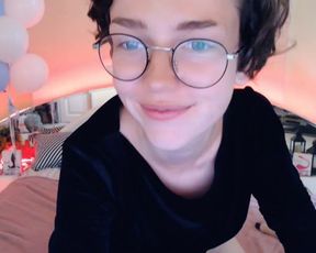 Amamellie cam show 2020-09-28 00-00-40 235