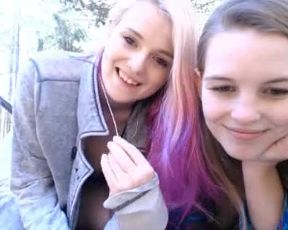 Malunna outdoor with friend