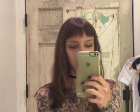 MiaGunn Dressing Room 2