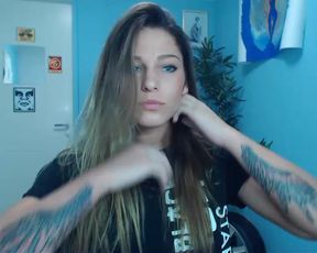 amazingbluesky 2016-11-17 yoga pants / ass flash